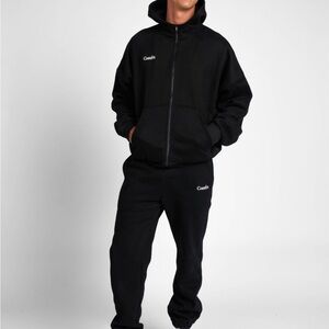 Comfrt Cloud Zip Black Hoodie and Sweatpants Set Size Small Unisex